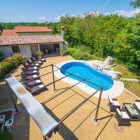 Brigita, A Beautiful Close To The Holiday home *