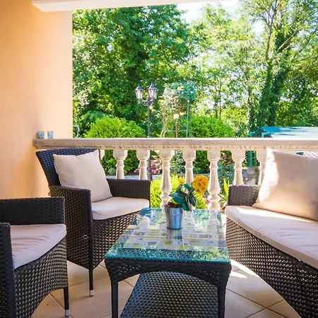 Brigita, A Beautiful Close To The Holiday home *